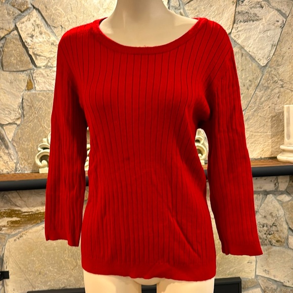 Sweater - Picture 1 of 7